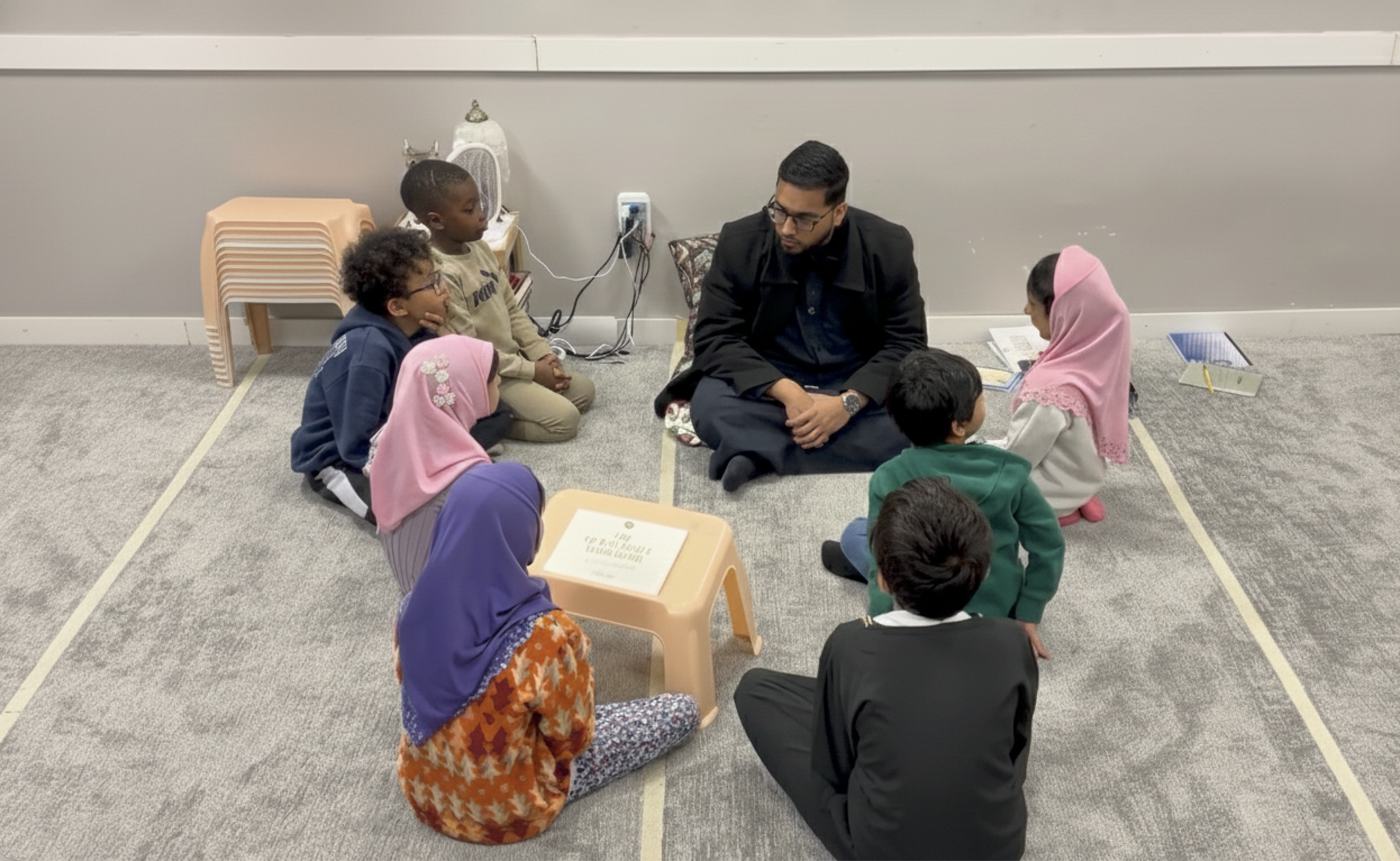 Children learning Qur'an